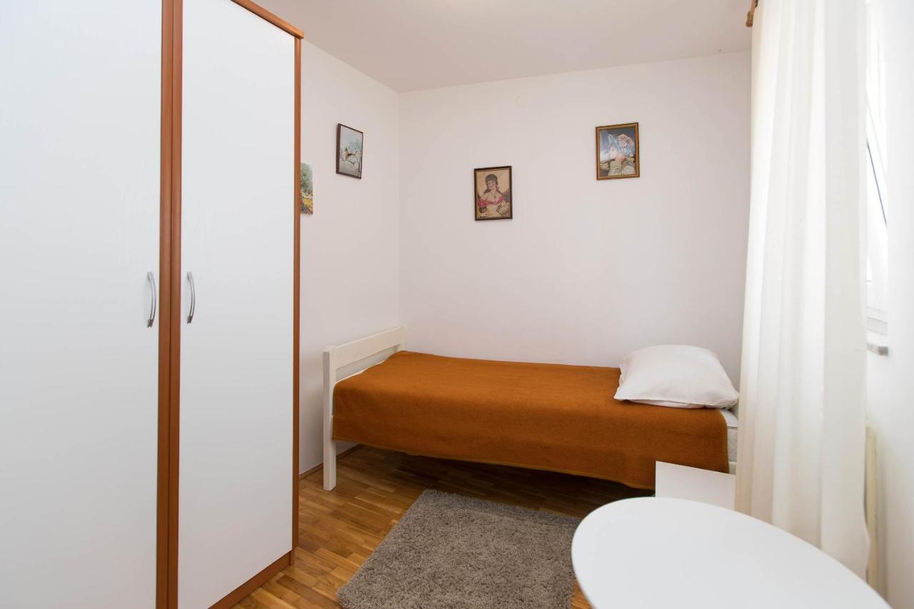 Apartmani Vera Crikvenica Bagian luar foto
