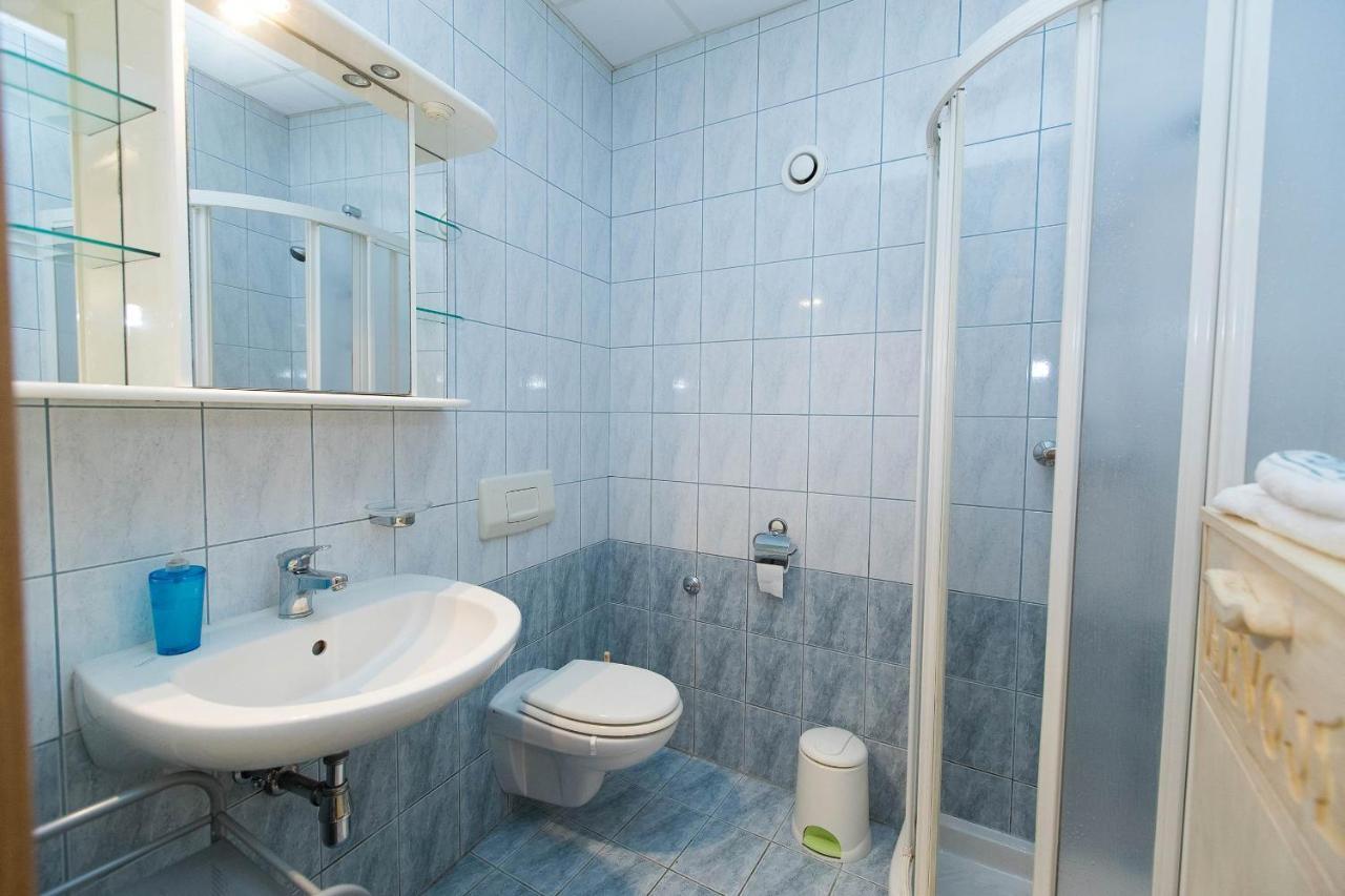 Apartmani Vera Crikvenica Bagian luar foto